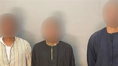 بسبب خلافات الجيرة ولهو الأطفال، القبض على 3 متهمين حاولوا اختطاف سائق توك توك بأسيوط