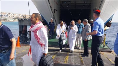 وصول أولى رحلات عودة حجاج البري من الأراضي المقدسة إلى أرض الوطن 