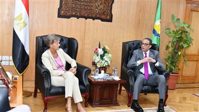 محافظ الفيوم يلتقي وفد الاتحاد الأوروبي لبحث سبل التعاون المشترك