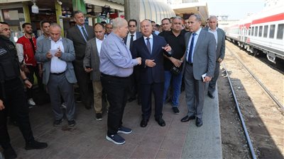 وزير النقل يتفقد سير العمل بمحطة سكك حديد مصر برمسيس