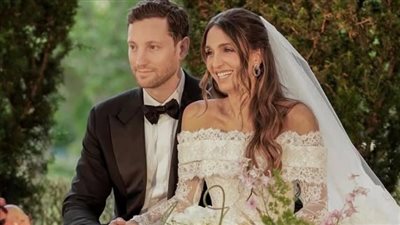  زواج حفيدة شاه إيران من شاب يهودي يثير الغضب.. ونشطاء: زفاف إيمان وبرادلي شرمان تتويج لعقود العلاقات السرية بين طهران وتل أبيب