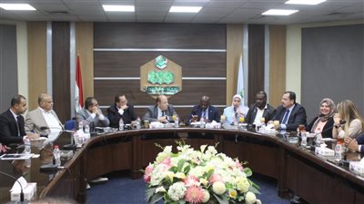 مستثمري العاشر تستقبل وفدًا من الكونغو الديمقراطية لتفعيل التعاون المشترك