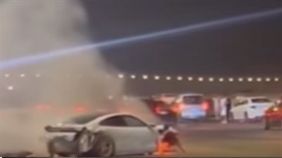 حادث تصادم مروع واشتعال النيران بسيارة في طريق السويس تجاه مدينتي