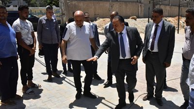 محافظ أسيوط يتفقد السوق الحضري الجديد بنادي الشبان المسلمين تمهيدًا لافتتاحه (صور) 