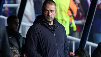 قرار حاسم من مدرب برشلونة بشأن قائمة الموسم الجديد