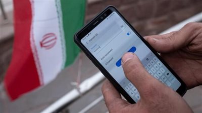 تداعيات الهجوم الإسرائيلي، إيران تحظر واتساب وتقيد الإنترنت