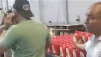 ضبط مصنع غير مرخص لإعادة تدوير زيوت السيارات ببني سويف