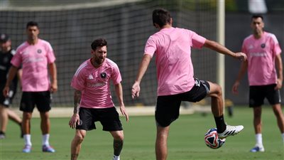 ميسي يقود تدريبات إنتر ميامي قبل مواجهة الأهلي في مونديال الأندية (صور)