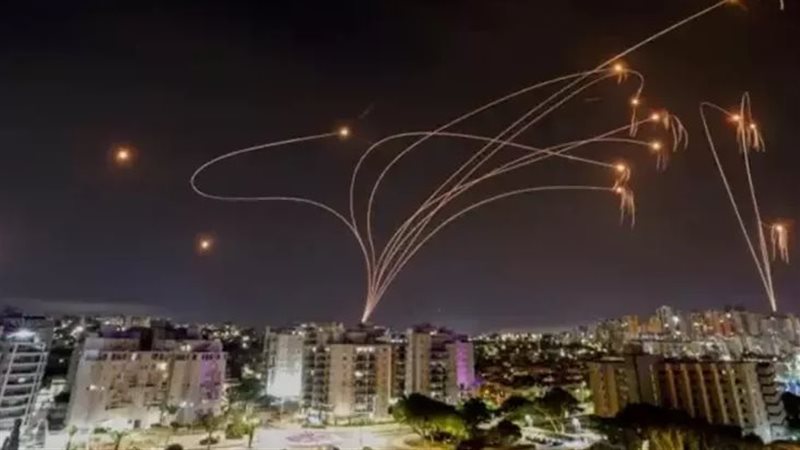 الغارات الإسرائيلية