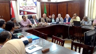 وكيل تعليم الإسماعيلية يجتمع برؤساء لجان امتحانات الثانوية العامة (صور)