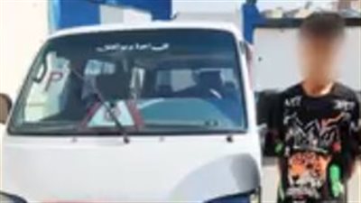 القبض على سائق ميكروباص لقيامه بأداء حركات استعراضية بالمقطم (فيديو)