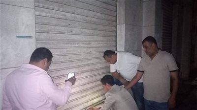 حملة لإغلاق عدد من المقاهي والمحال التجارية المخالفة في قنا