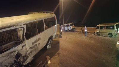 إصابة 10 أشخاص في تصادم سيارتين قبل حضورهم حفل زفاف بدمنهور (صور)