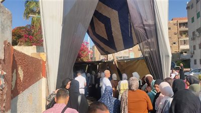 انتظام طلاب الثانوية العامة بالقليوبية في لجان امتحان التربية الدينية 