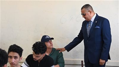 محافظ جنوب سيناء يتفقد لجان امتحانات الثانوية العامة بشرم الشيخ (صور)