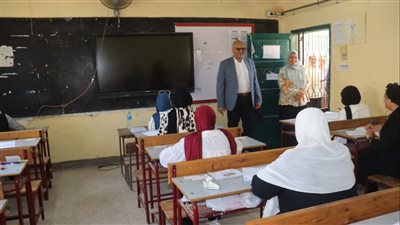 محافظ القليوبية يتفقد عددا من لجان امتحانات الثانوية العامة (صور)