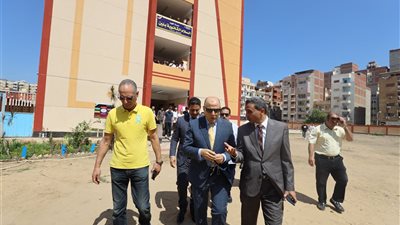  محافظ كفرالشيخ يكلف برفع الإشغالات من محيط لجان الثانوية (صور)