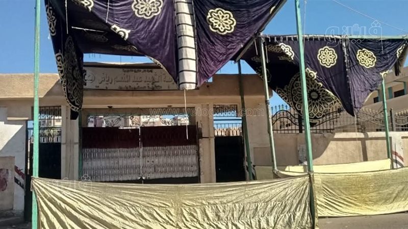 لجان الامتحانات،