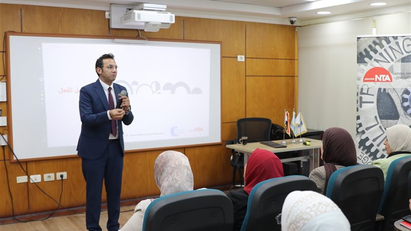 برنامج المرأة تقود