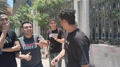 ارتياح بين طلاب الثانوية العامة بعد خروجهم من لجان الإسكندرية (فيديو وصور)