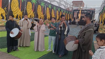  ناصر منسي يحتفل بـ ليلة الحنة بالطبل والمزمار البلدي في شرويدة ( فيديو وصور)