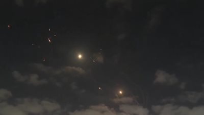 إيران تشن أوسع هجوم صاروخي على إسرائيل حتى الآن (فيديو)