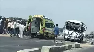 إجراء تحويلات مرورية بطريق الواحات بعد انقلاب سيارة ووقوع مصابين