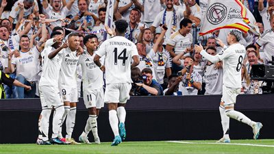 القنوات المجانية الناقلة لمباراة الهلال ضد ريال مدريد اليوم