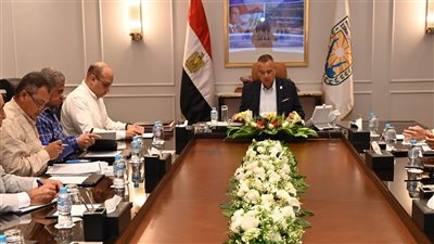 محافظ جنوب سيناء يلتقي رؤساء المدن لمتابعة تحسين الخدمات ورفع مستوى المعيشة