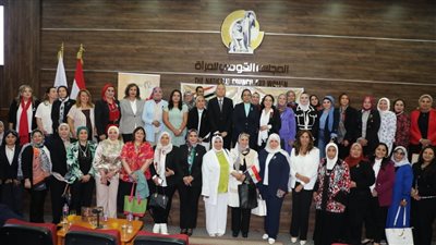 محافظ القاهرة: الدولة تولى اهتمامًا غير مسبوق بتمكين المرأة اقتصاديا واجتماعيا