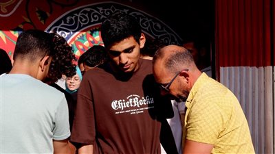 قلق وتوتر طلاب الثانوية العامة بسوهاج قبل امتحان اللغة الأجنبية الثانية (بث مباشر)