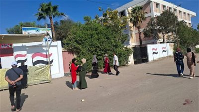 أحياء الإسكندرية ترفع إشغالات الباعة الجائلين بمحيط لجان الثانوية العامة (صور) 