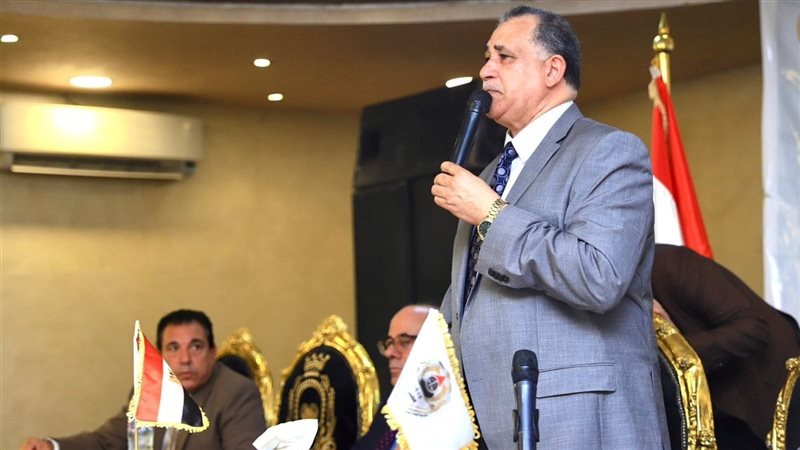 عبد الحليم علام نقيب