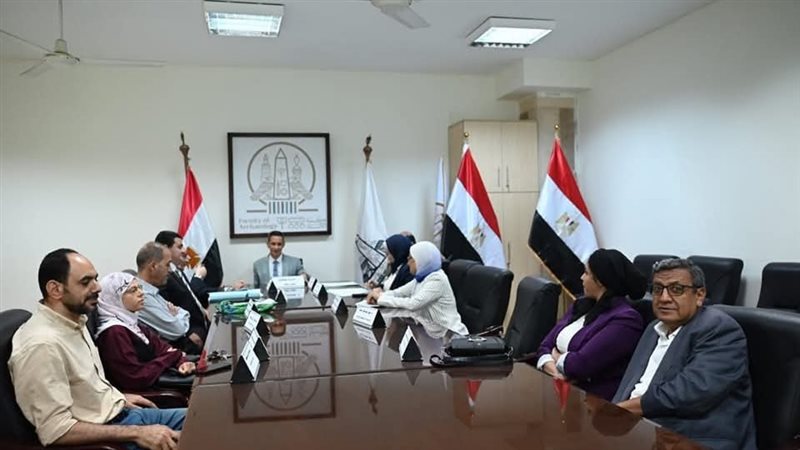 جامعة عين شمس، فيتو