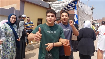 طلاب الثانوية العامة بالدقهلية يختتمون اليوم ماراثون الامتحانات داخل 162 لجنة