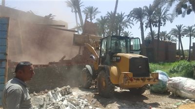 إزالة 20 حالة تعد بالمباني على الأراضي الزراعية في الشرقية 