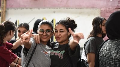 12 صورة ترصد فرحة طالبات الثانوية العامة 2025 بسهولة امتحان اللغة الأجنبية الثانية