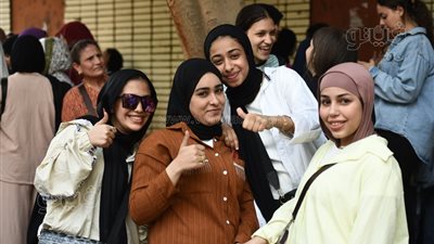 قطار الثانوية العامة 2025 يصل محطته الأخيرة غدا.. الوزارة تشدد على تكثيف المتابعة الميدانية.. التعامل الفوري مع أية حالات طارئة أو ظواهر سلبية.. وتقديم الدعم الكامل للطلاب