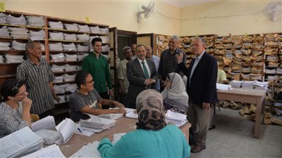 نتيجة الشهادة الإعدادية 2025، محافظ أسيوط يتفقد إجراءات تصحيح ورصد الدرجات (صور) 