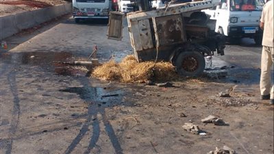 انقلاب سيارة محملة بمولدات كهرباء على طريق مصر إسكندرية الزراعي