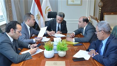 وزير التموين يبحث مع أعضاء مجلسي النواب والشيوخ طلبات وشكاوى المواطنين
