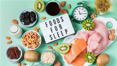 لطلاب الثانوية العامة، أطعمة ومشروبات تساعد على النوم الهادئ