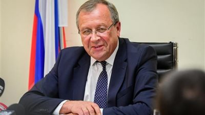 السفير الروسي لدى إسرائيل: لدينا خطط لإجلاء موظفينا ولا نستبعد نقل السفارة من تل أبيب 