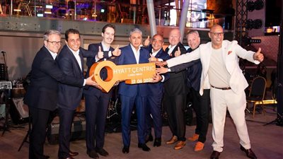 وزير السياحة والآثار يشهد الافتتاح الرسمي لأول فندق للفنون في مصر وأفريقيا