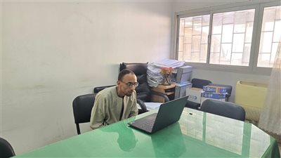 وزير العمل: بدء الاختبارات للمتقدمين للعمل في تربية الدواجن بالأردن