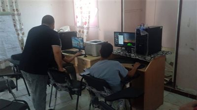 رياضة البحيرة تقدم الدورات التدريبية لبرنامج 