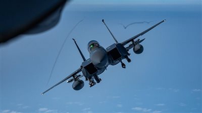 نيويورك تايمز: القوات الأمريكية في حالة تأهب قصوى في قواعدها العسكرية في جميع أنحاء المنطقة