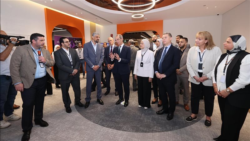 زيارة وزير الاتصالات