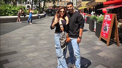 محمد سامي ومي عمر يقضيان إجازة الصيف في لندن