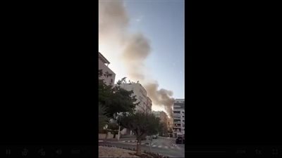 القناة 12 الإسرائيلية: بلاغات أولية عن إصابات مباشرة في تل أبيب الكبرى وأصوات انفجارات ضخمة